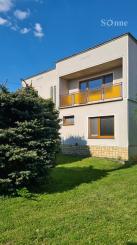 Rodinný dom s možnosťou využitia aj ako dvojgeneračný spolu so samostatnou stavbou - Mokrance