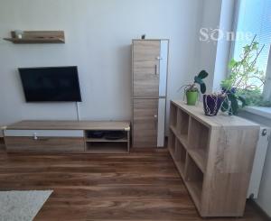 Na predaj priestranný, slnečný a moderne zrekonštruovaný 3 izb. byt - Košice, Nad jazerom