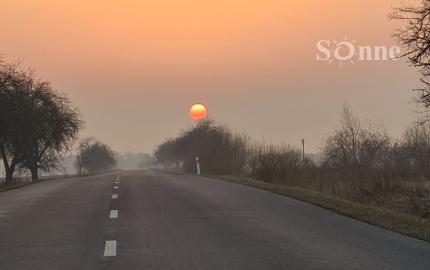 Rodinný dom na peknom slnečnom rovinatom pozemku - Mokrance