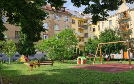 Prenájom priestranného a slnečného 4 izbového bytu - Košice, Zimná