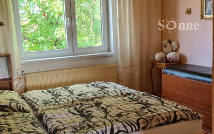 Rodinný dom s možnosťou využitia aj ako dvojgeneračný spolu so samostatnou stavbou - Mokrance