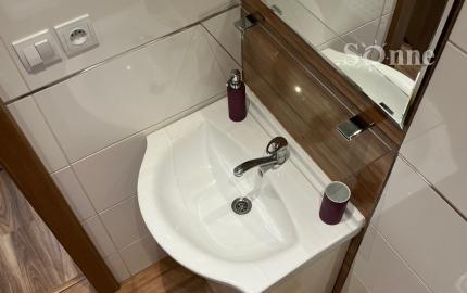 Na predaj priestranný, slnečný a moderne zrekonštruovaný 3 izb. byt - Košice, Nad jazerom