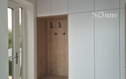 Skolaudovaný a zariadený záhradný dom v Moldave nad Bodvou.