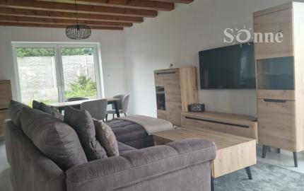 Skolaudovaný a zariadený záhradný dom v Moldave nad Bodvou.