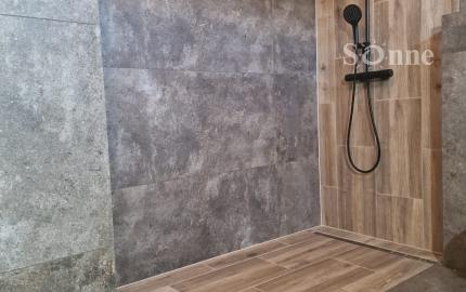 Skolaudovaný a zariadený záhradný dom v Moldave nad Bodvou.