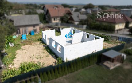 Rozostavaný rodinný dom - Mokrance