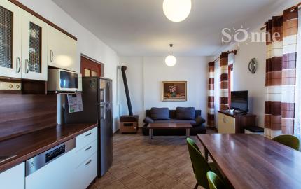 Vidiecky dom s pozemkom so samostatným prístupom- Budulov