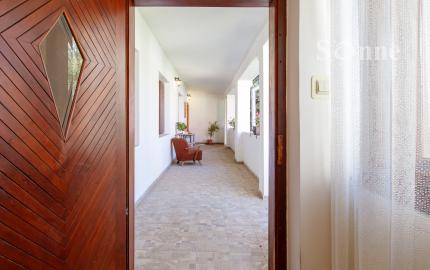 Vidiecky dom s pozemkom so samostatným prístupom- Budulov