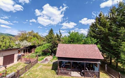 Vidiecky rodinný dom v Debradi