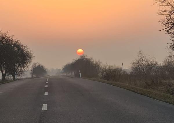 Rodinný dom na peknom slnečnom rovinatom pozemku - Mokrance