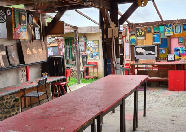 Netradičný vidiecky rodinný dom- Drienovec - R E Z E R V O V A N É