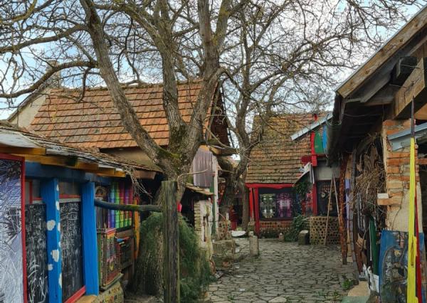 Netradičný vidiecky rodinný dom- Drienovec - R E Z E R V O V A N É