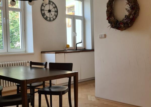 Prenájom priestranného a slnečného 4 izbového bytu - Košice, Zimná