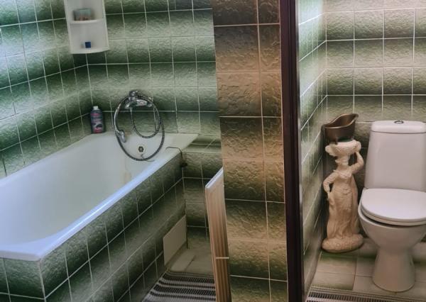 Rodinný dom s možnosťou využitia aj ako dvojgeneračný spolu so samostatnou stavbou - Mokrance