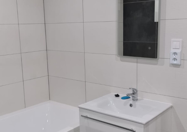 Prenájom  priestranného a slnečného bytu vo výmere  70 m2