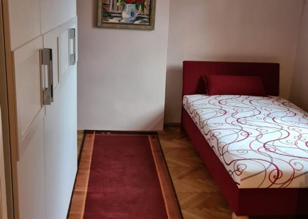 Prenájom 2 iz.bytu - Košice, Hlavná