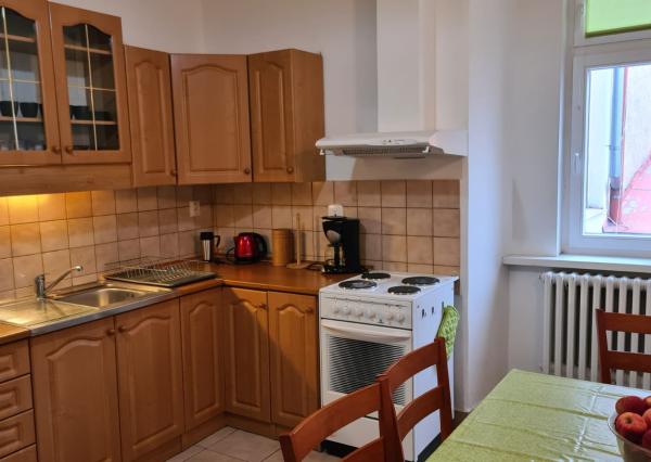 Prenájom 2 iz.bytu - Košice, Hlavná