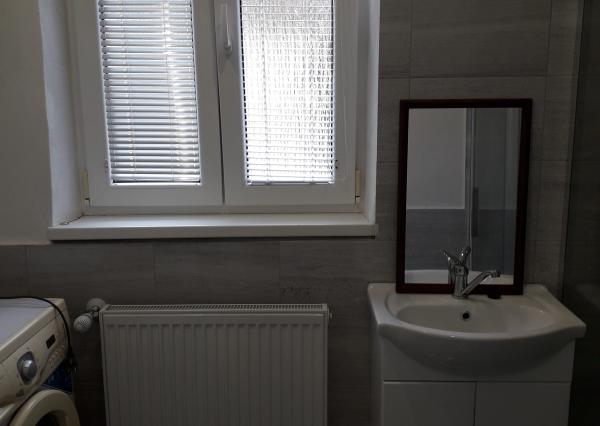 Prenájom 3 iz. byt - Košice, Jesenského