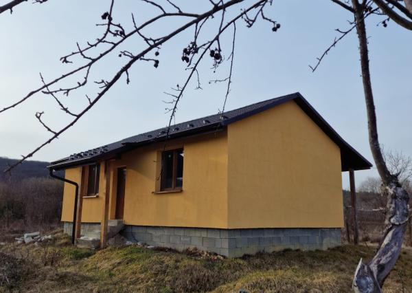 Rozostavaný dom - Paňovce