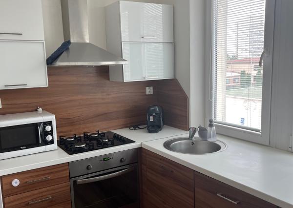 Na predaj priestranný, slnečný a moderne zrekonštruovaný 3 izb. byt - Košice, Nad jazerom