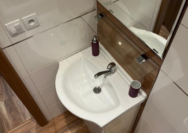 Na predaj priestranný, slnečný a moderne zrekonštruovaný 3 izb. byt - Košice, Nad jazerom