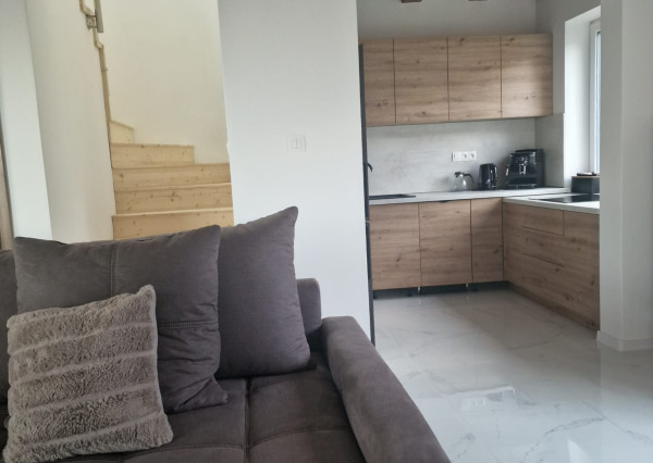 Skolaudovaný a zariadený záhradný dom v Moldave nad Bodvou.