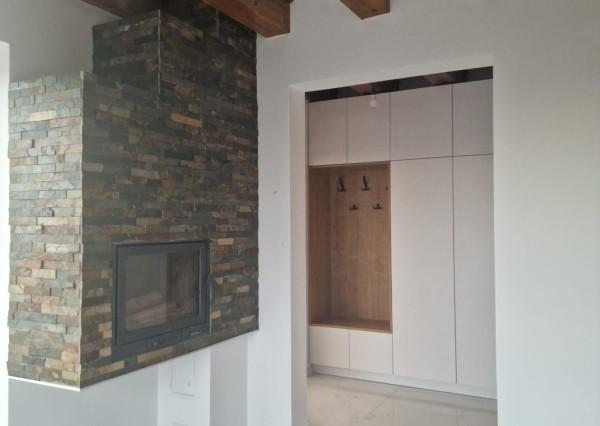 Skolaudovaný a zariadený záhradný dom v Moldave nad Bodvou.