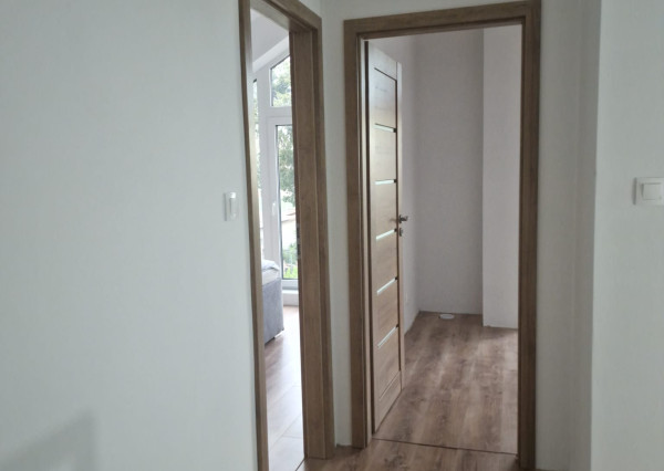 Skolaudovaný a zariadený záhradný dom v Moldave nad Bodvou.