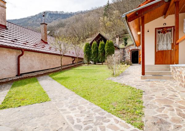 Vidiecky rodinný dom Háj