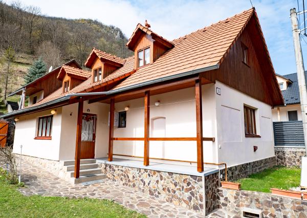 Vidiecky rodinný dom Háj