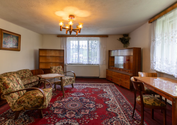 Rodinný dom s 28 ár. záhradou - Čečejovce – Seleška