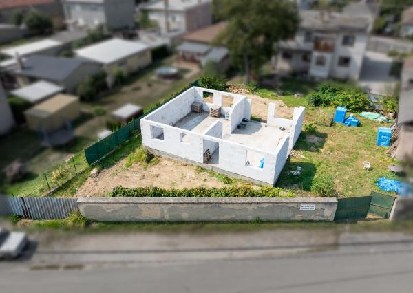 Rozostavaný rodinný dom - Mokrance