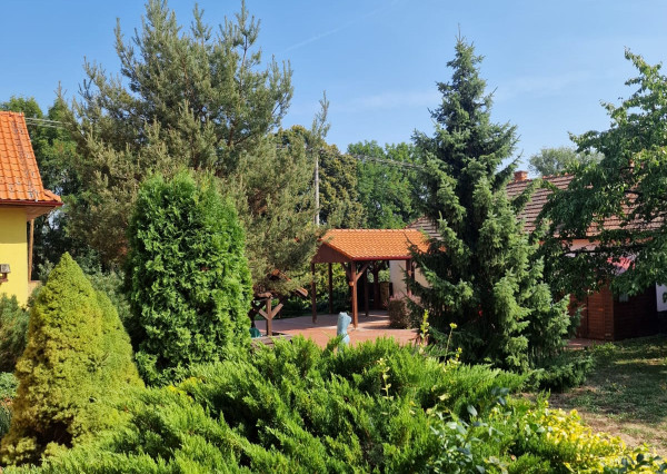 Rodinný dom - Bačkov