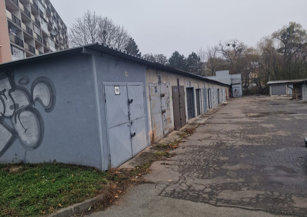 Prenájom garáže - Žriedlová - Škultétyho, Košice