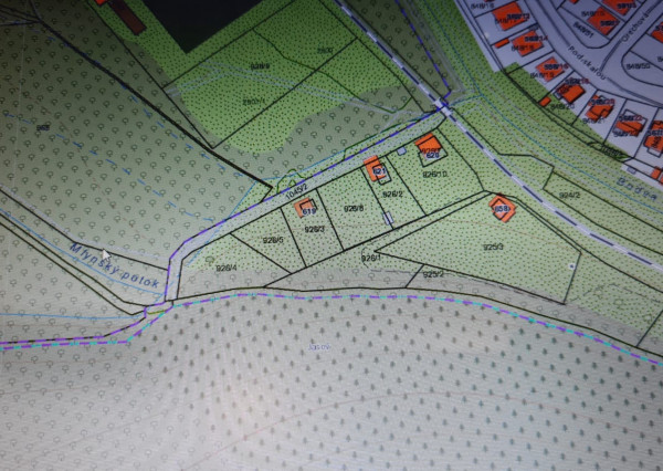 Rekreačný pozemok pod skalou pri Jasovskej jaskyni