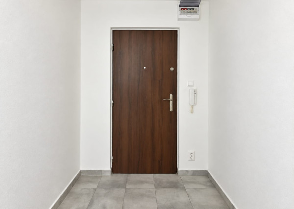 1 iz. byt v širšom centre Košíc - Palárikova