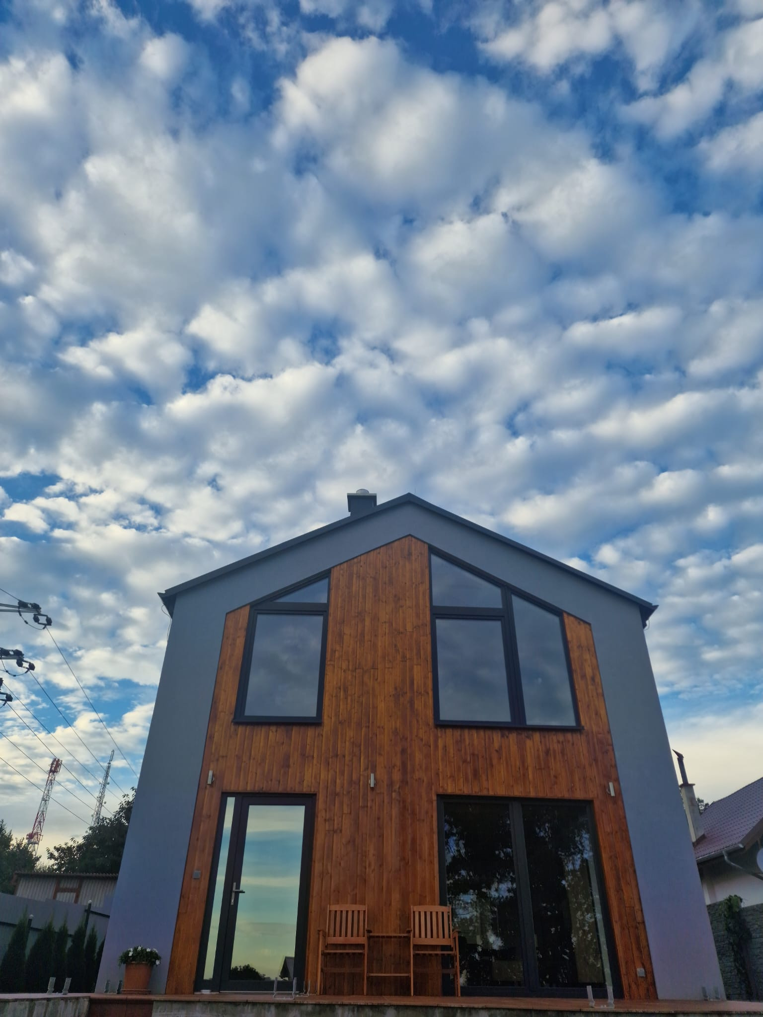 Skolaudovaný a zariadený záhradný dom v Moldave nad Bodvou.